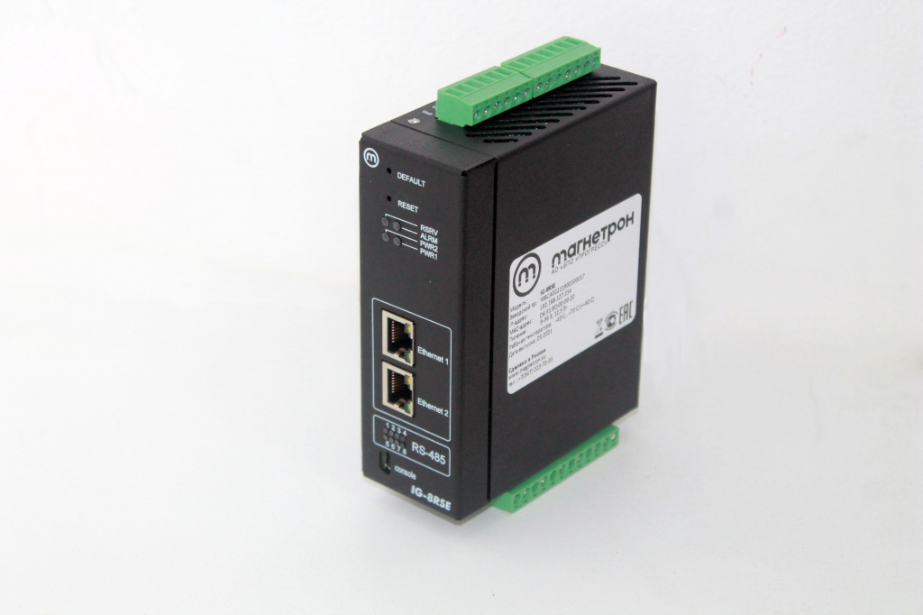 Индустриальный 8-портовый преобразователь протоколов Modbus TCP/RTU